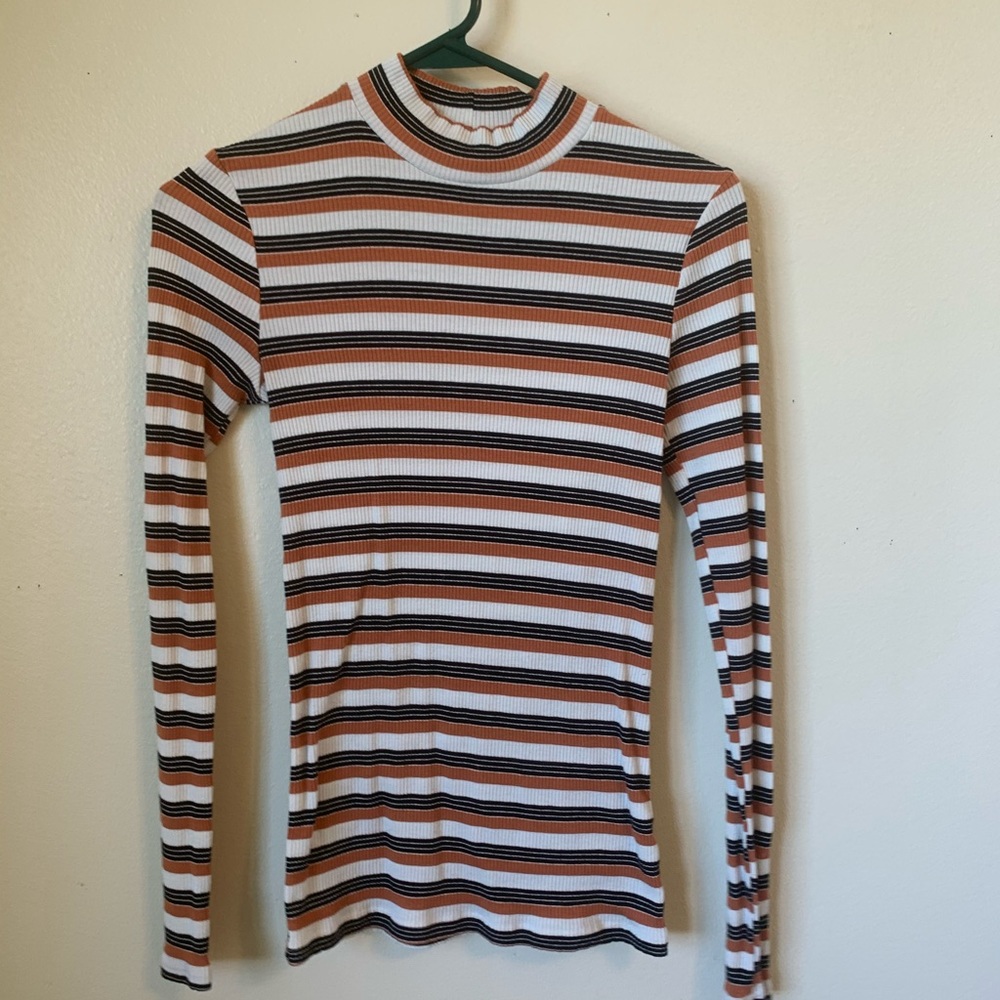 Women’s mock neck ribbed long sleeve